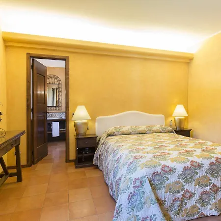 Villa Sleeps 8 Pool Air Con Wifi *