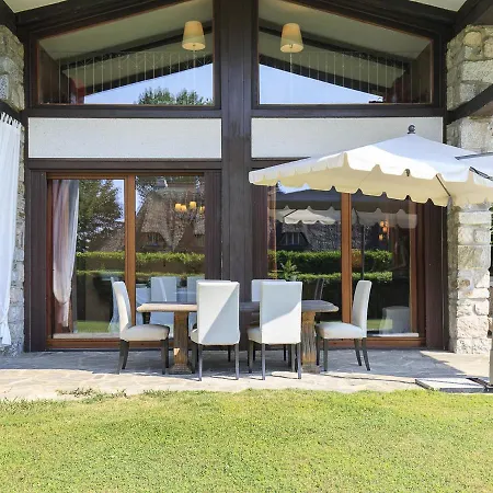 Sleeps 8 Pool Air Con Wifi Villa Lesa