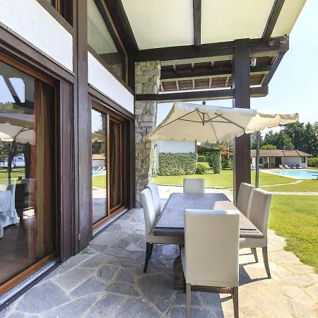 Villa Sleeps 8 Pool Air Con Wifi Lesa