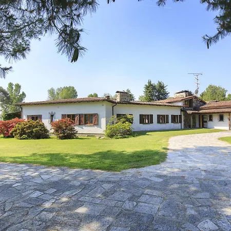 Villa Sleeps 8 Pool Air Con Wifi *