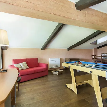 Villa Sleeps 8 Pool Air Con Wifi *