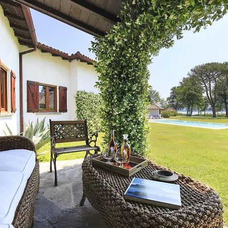 Sleeps 8 Pool Air Con Wifi Villa